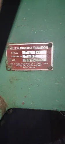 Furadeira de bancada industrial