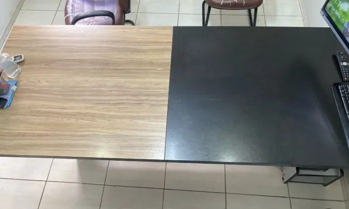 Mesa de reunião moderno bicolor 