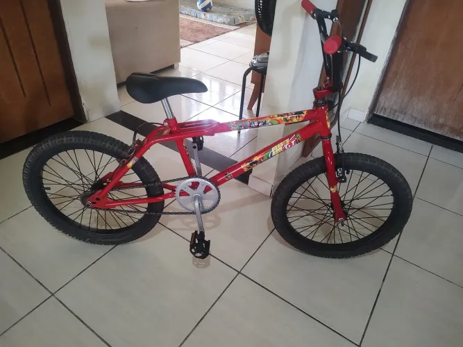 Bicicleta aro 20 masculino várias peças novas e revisada 