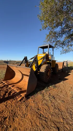 PÁ CARREGADEIRA CASE W20E 