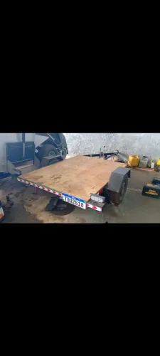 Carretinha reboque emplacada