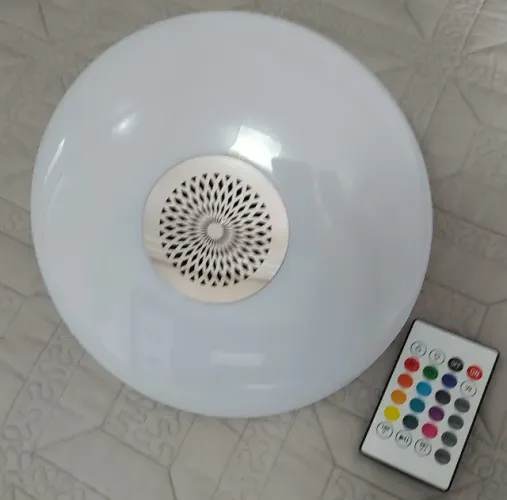 Lâmpada LED Bluetooth musical RGB com controle de cores e auto falante embutido