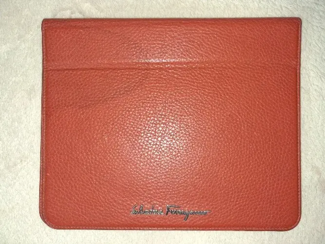 Capa iPad em Couro - Salvatore Ferragamo Original