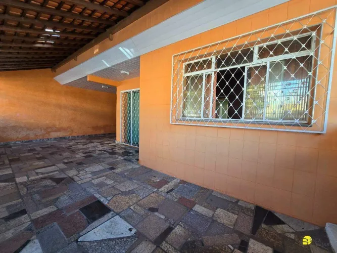 Casa Residencial à Venda em Belo Horizonte/MG (Bairro Santa Helena) 4 Quartos