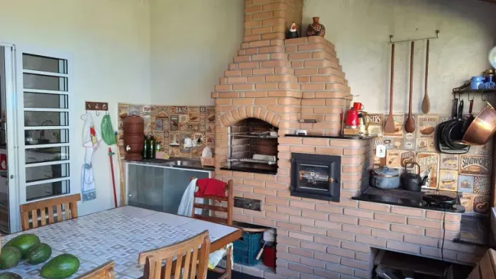 Casa à venda no Engenheiro Neiva em Guaratinguetá/SP