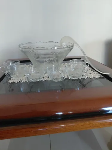 Poncheira retrô em vidro