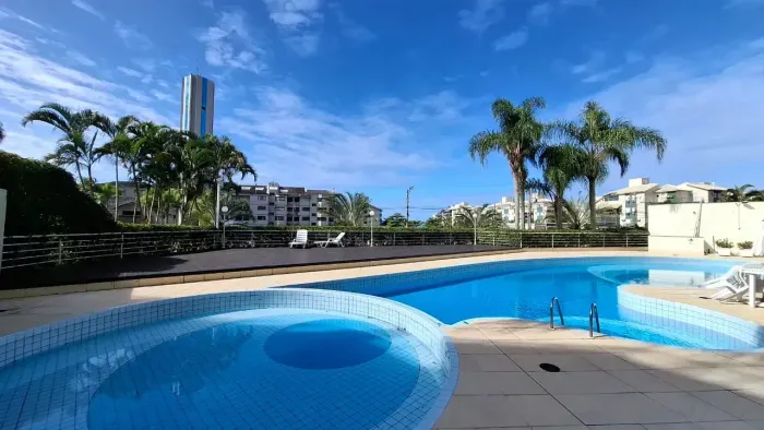 Apartamento mobiliado 2 dormitórios, sendo 1 suíte a venda na Praia Brava/Florianópolis