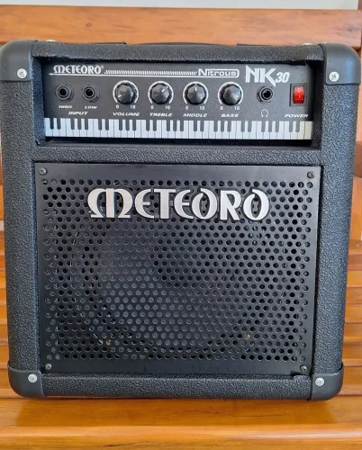 Amplificador Meteoro Nitrous Nk 30 Cor Preto