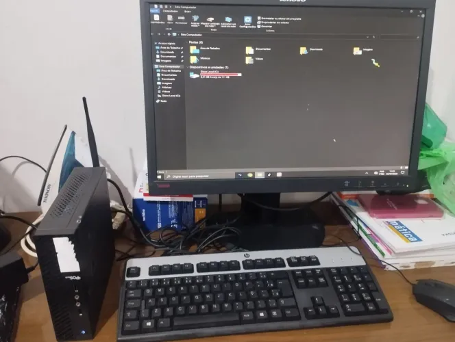 Vendo um computador de mesa completo 