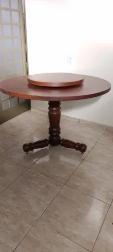 Mesa de jantar redonda 
