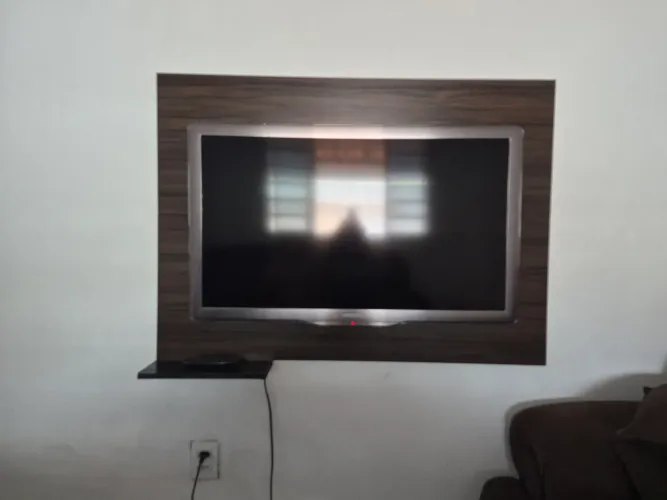 TV Philips 43 Polegadas não Smart+ Painel de Parede - Impecável!