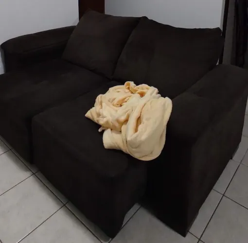 Sofá retrátil 2 lugares marrom