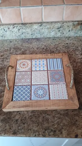 Bandeja de café com azulejo