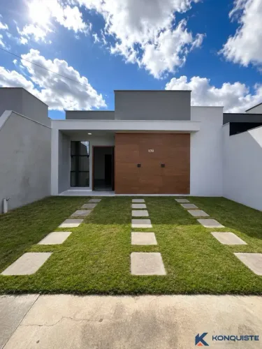 VENDO CASA 2/4 C / 2 SUITES - AV SUSSEGO - SIM