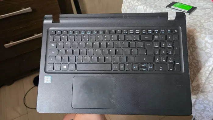 Palmrest ES1-572