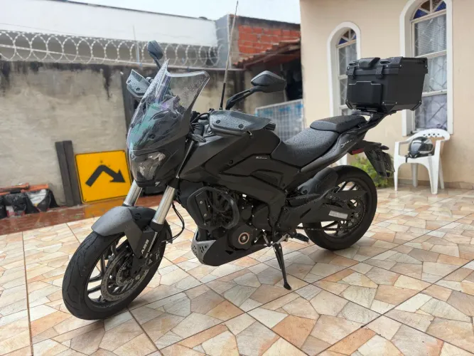 Bajaj dominar D400 - baixo km - revisões na concessionária