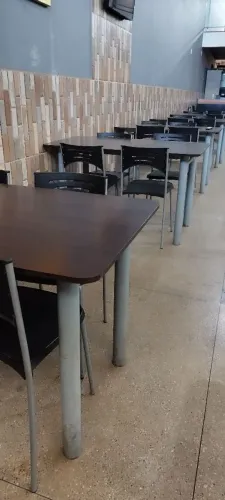 Mesa 4 cadeiras para restaurante pizzaria e mais ! 