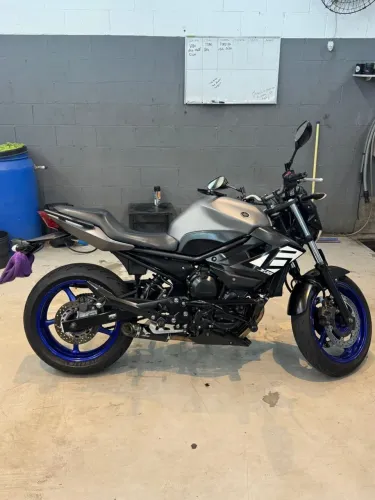 Yamaha XJ6 N 2013