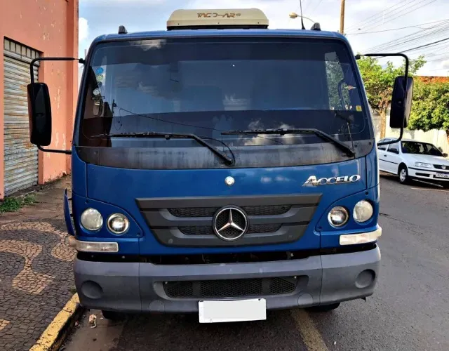 Mb Accelo 1016 chassi 2012