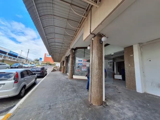 LOJA NO TRIANON MARKET COM 3 SALAS UNIFICADAS