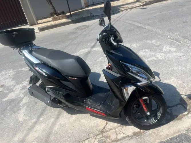 Vendo moto semi nova Honda Elite125