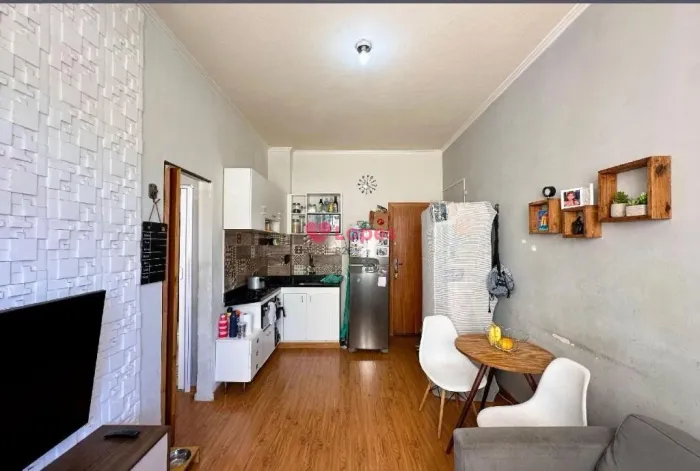 Studio na Lapa com Portaria 24h  Excelente para Morar ou Investir!