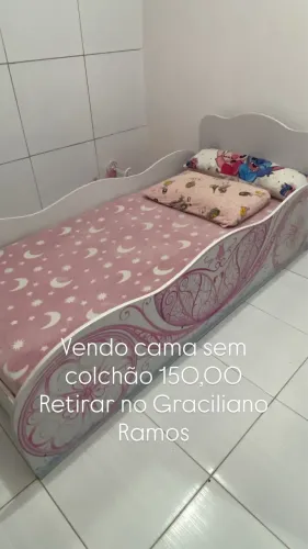 Cama sem colchão