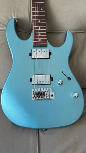 Guitarra Ibanez Gio regulada em luthier em ótimo estado