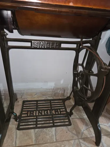 Máquina Singer antiga
