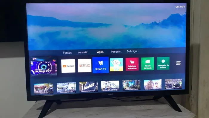 Tv philips smart 32 polegadas novíssima