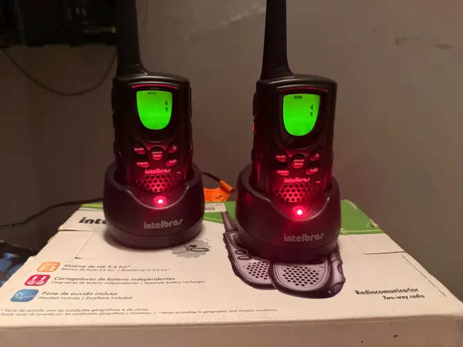 Walkie-talkie intelbras muito conservado