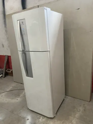 Geladeira frost free - faço a entrega