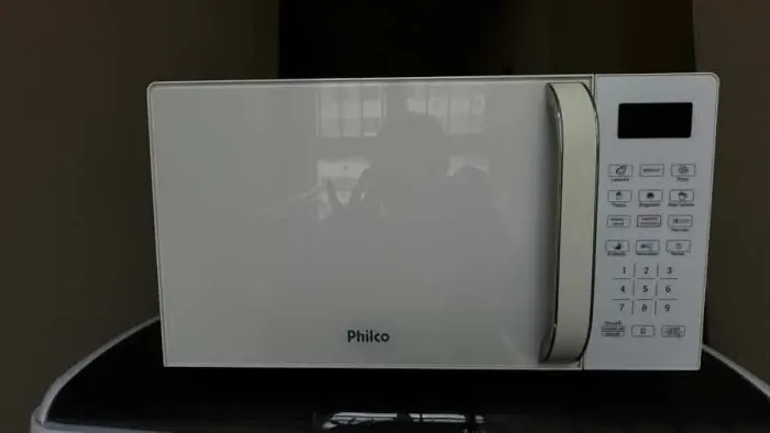 micro-ondas Philco PMO23B, 220V.