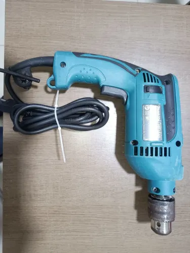 Furadeira Makita