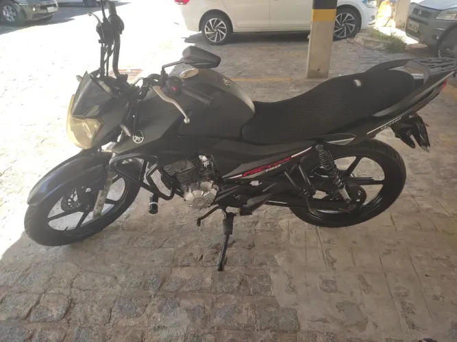 Factor 150 2018 único dono c 17 mil km rodados
