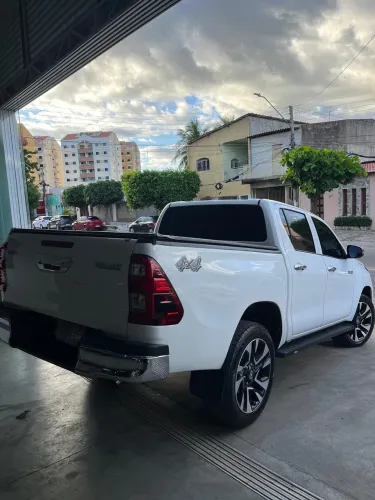 Toyota Hilux CD SR 4X4 2.8 TDI Diesel Aut. 2024