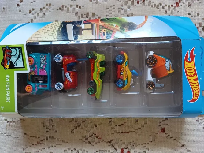 Pack Hot Wheels HW Fun Park com 5 unidades carrinhos 