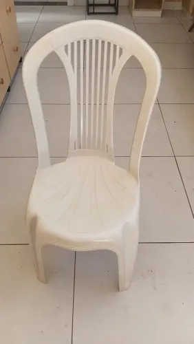 30 cadeira plastico branca