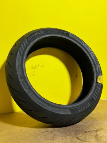 Pneu 160/60ZR17 Diablo Rosso IV - R$ 800.00 Unidade