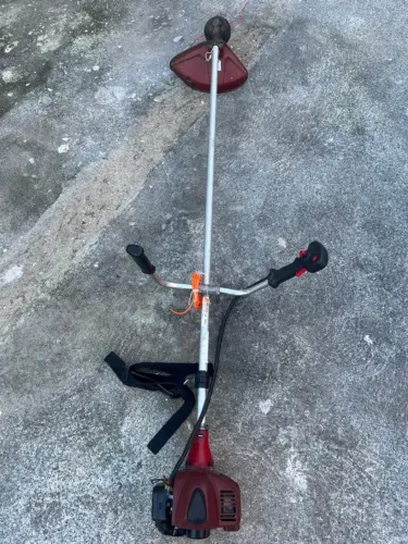Roçadeira a gasolina NAKASHI L270K