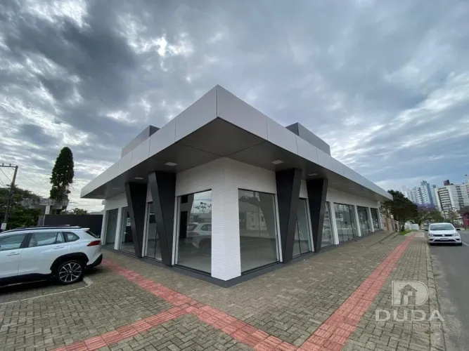 Sala comercial com aproximadamente 80 m²
