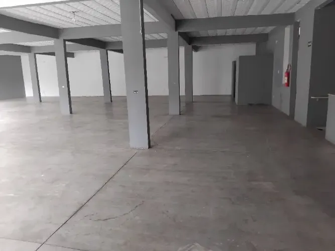 Área comercial 360.