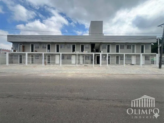 Kitnet para alugar, 25 m² por R$ 1.350,00/mês - Hauer - Curitiba/PR