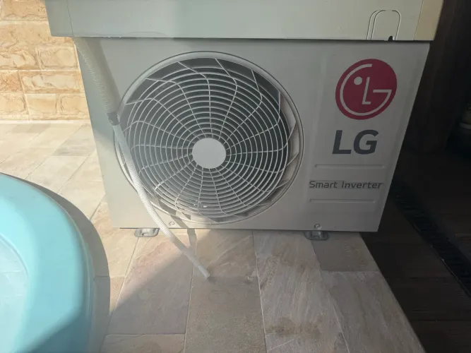 Ar condicionado split LG Inverter 9000BTU
