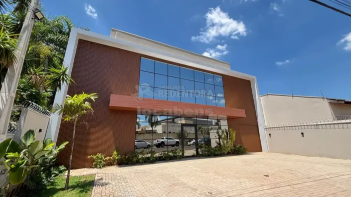 Prédio Comercial Novo com 02 Pavimentos, 08 banheiros sendo 04 com Acessibilidade, 700m² n