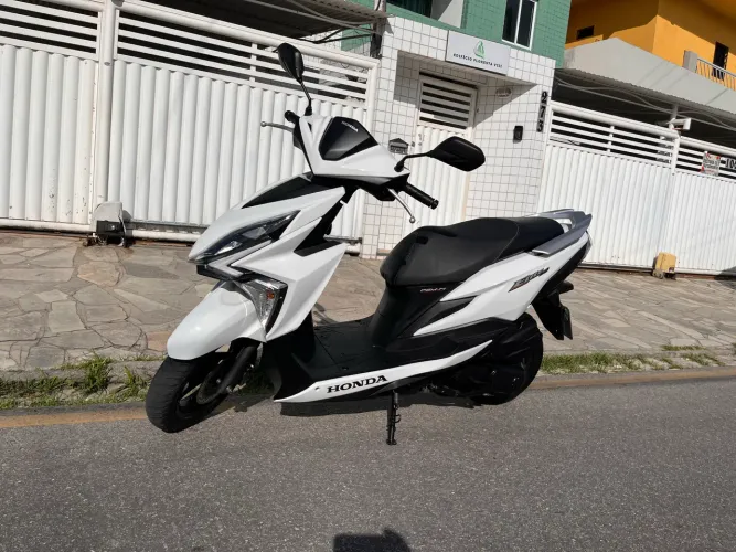 Honda Elite 2019 em ótimo estado