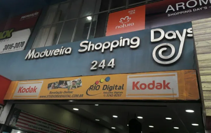Loja 40m em frente ao Mercadão de Madureira