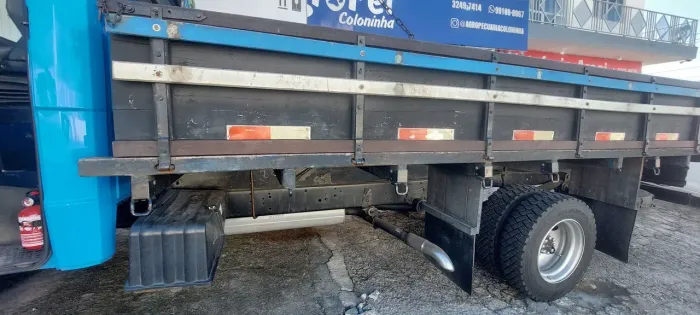Carroceria madeira 4.50 X 2.30 Mb710 e outros 