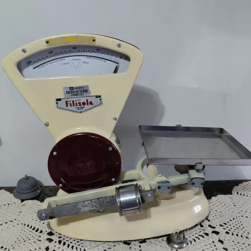 Vendo linda balança filizola capacidade 2kg modelo usado nos correios, funcionando
