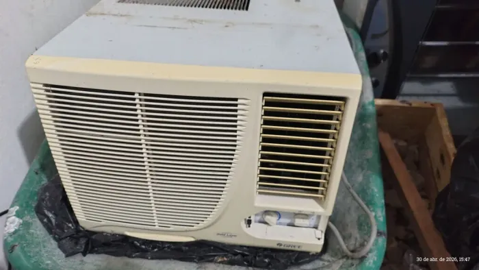 Ar Condicionado 9.000 BTUs de janela